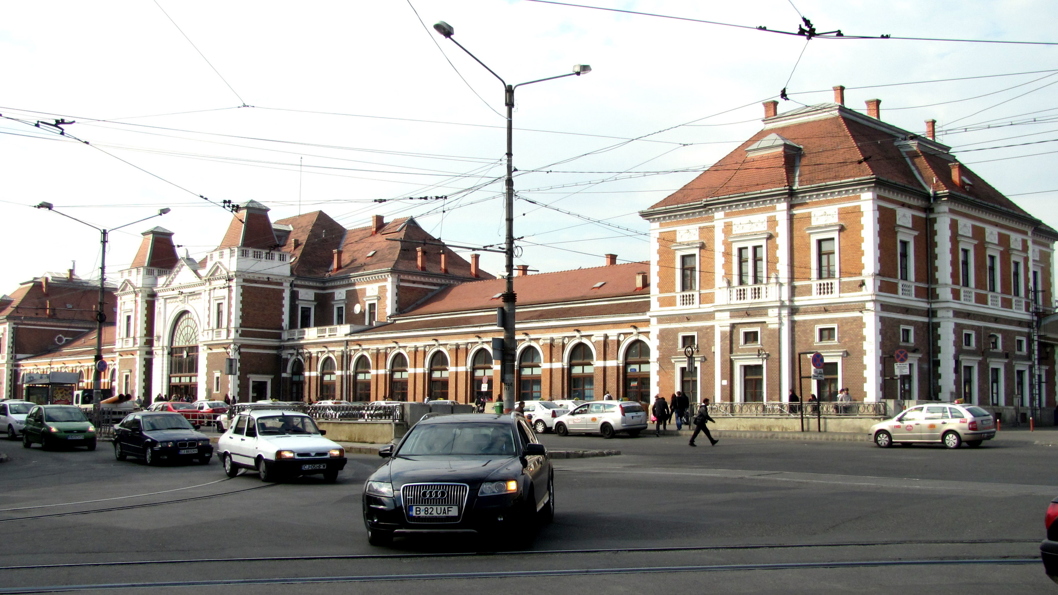 Pasajul din Piata Garii, locul preferat al hotilor din Cluj. Unui