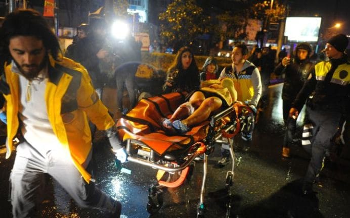ATAC ARMAT de Revelion într-un club de noapte din Istanbul: cel puţin 35 de morți și 40 de răniți – VIDEO