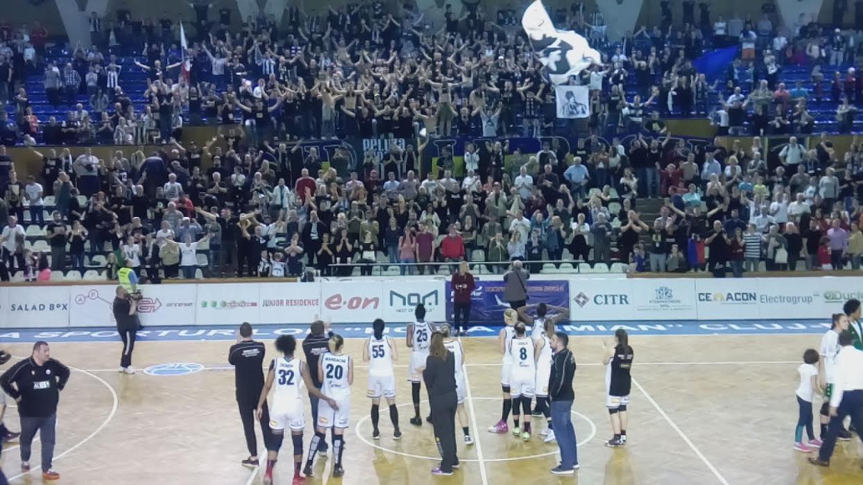 „U” Cluj, înfrângere în meciul 3 al finalei cu Sepsi Sf. Gheorghe! Peste 2000 de spectatori în Sala Sporturilor „Horia Demian” – VIDEO