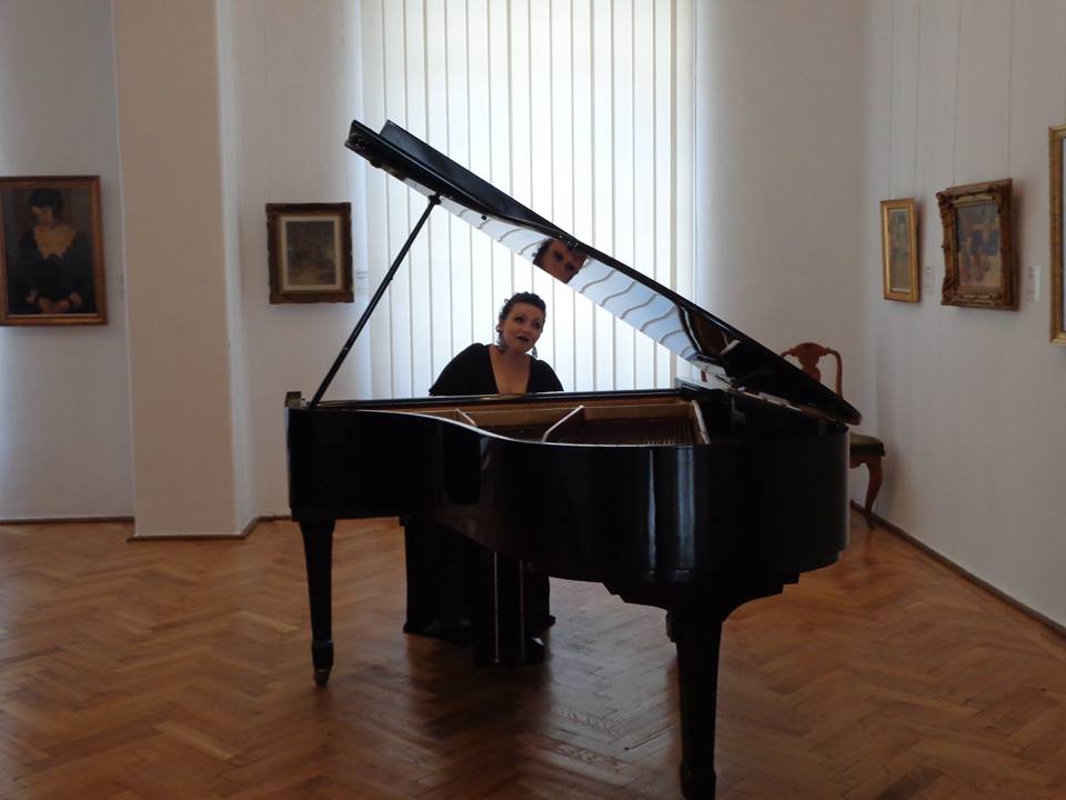 Muzeul de Artă are începând de duminică un pian modern!