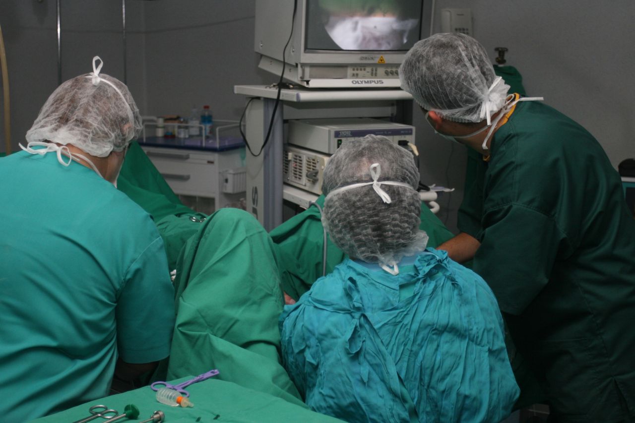 Un dublu transplant de rinichi efectuat cu succes la Cluj de la o persoană în moarte cerebrală!