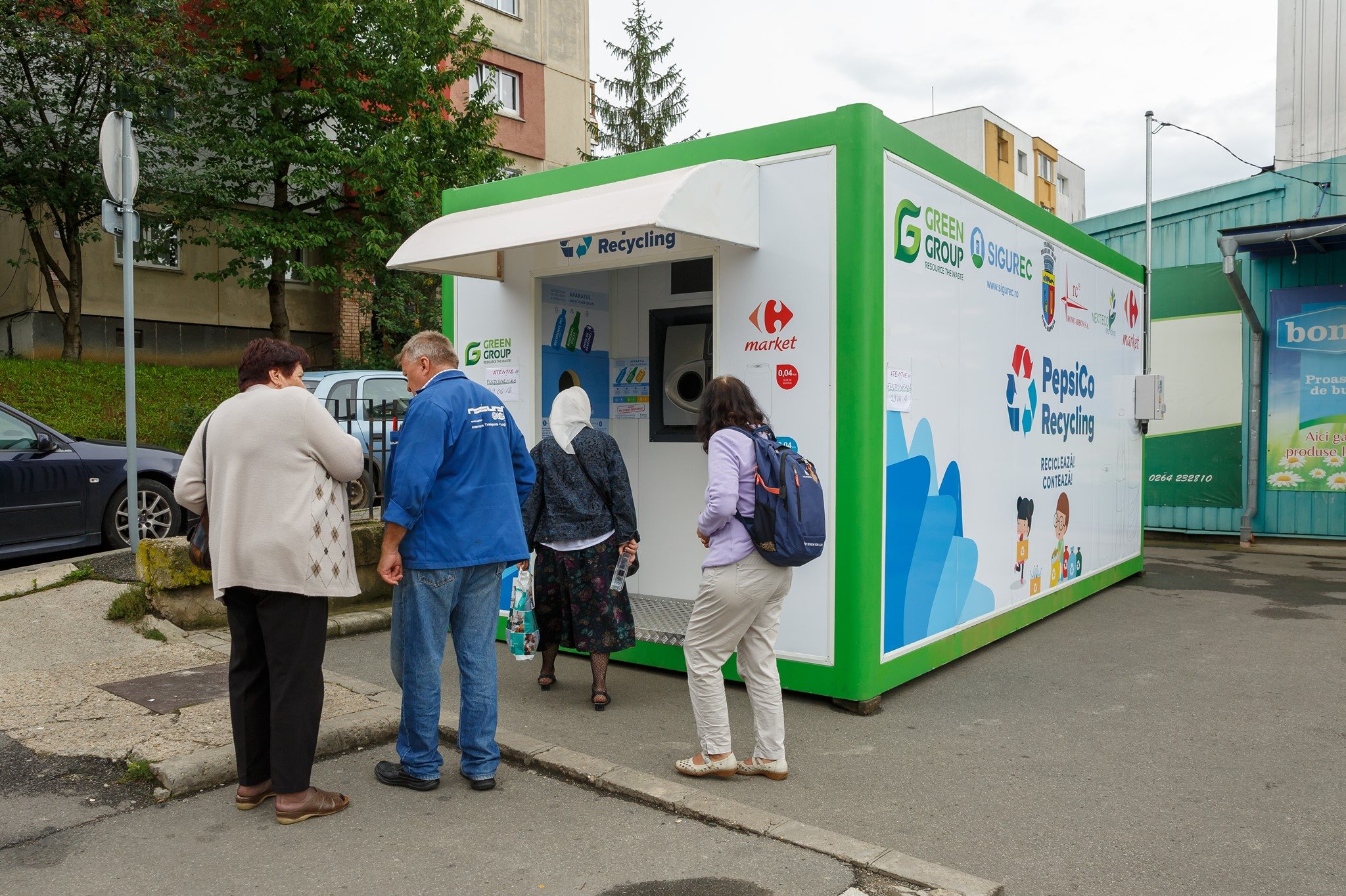 La Cluj-Napoca s-au instalat două stații de colectare selectivă a deșeurilor cu recompensă!