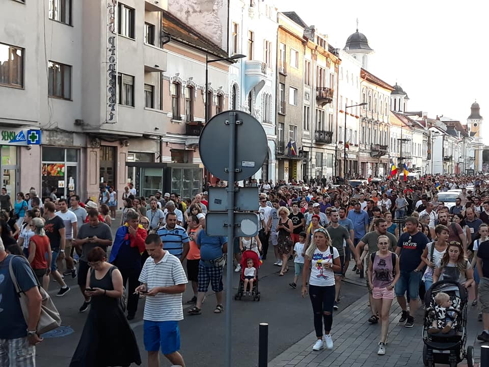 Clujul iese şi astăzi în stradă împotriva guvernului PSD-ALDE: „Nu plecăm până nu plecaţi”