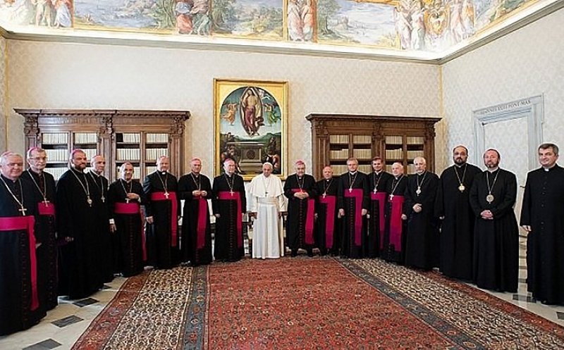 Papa Francisc, invitat în România de către episcopii greco-catolici!