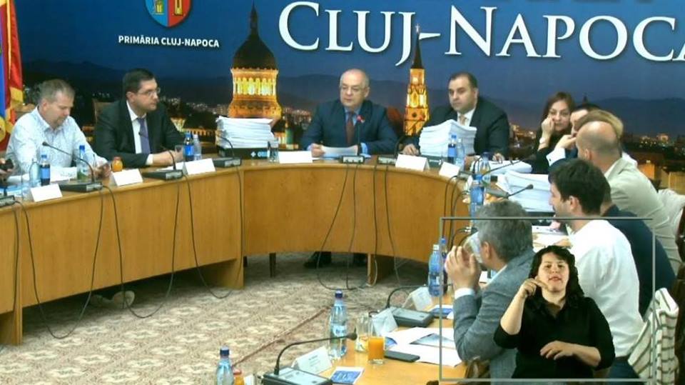 RESPECT – Ședințele Consiliului Local Cluj-Napoca sunt traduse în timp real în limbajul semnelor