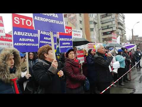 Angajații aeroportului clujean protestează joi, de Ziua Europei, în fața Prefecturii