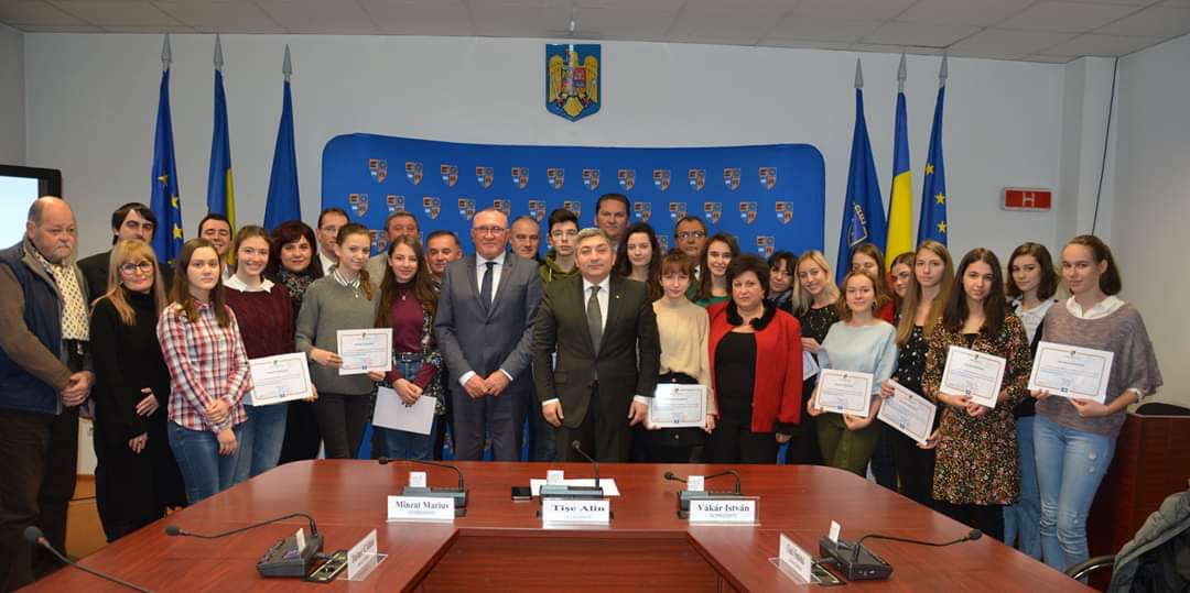 Elevii de 10 ai Clujului la Evaluare Națională vor fi premiați și anul acesta de Consiliul Județean Cluj