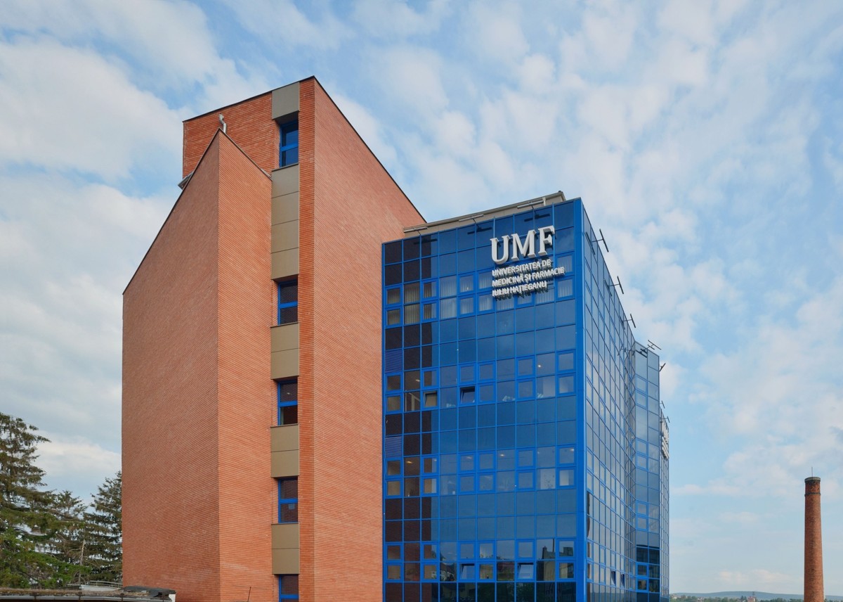 Admitere grandioasă la UMF Cluj în mai multe locații din Cluj-Napoca, printre care Sala Polivalentă, Sala Sporturilor „Horia Damian” sau Grand Hotel Italia – EXCLUSIV