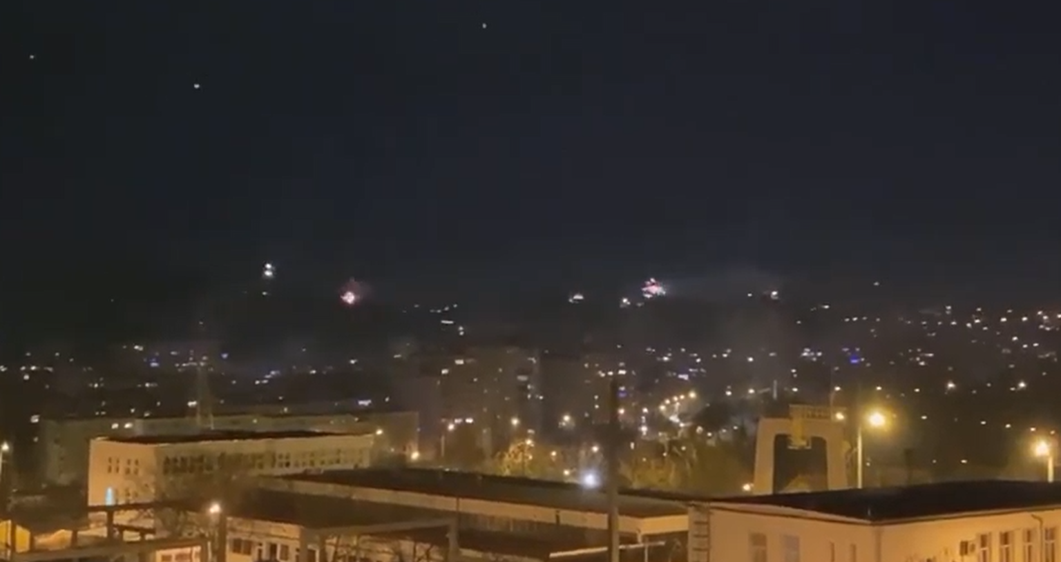 La mulți ani, 2021! Artificiile au luminat cerul Clujului chiar și în pandemie – VIDEO