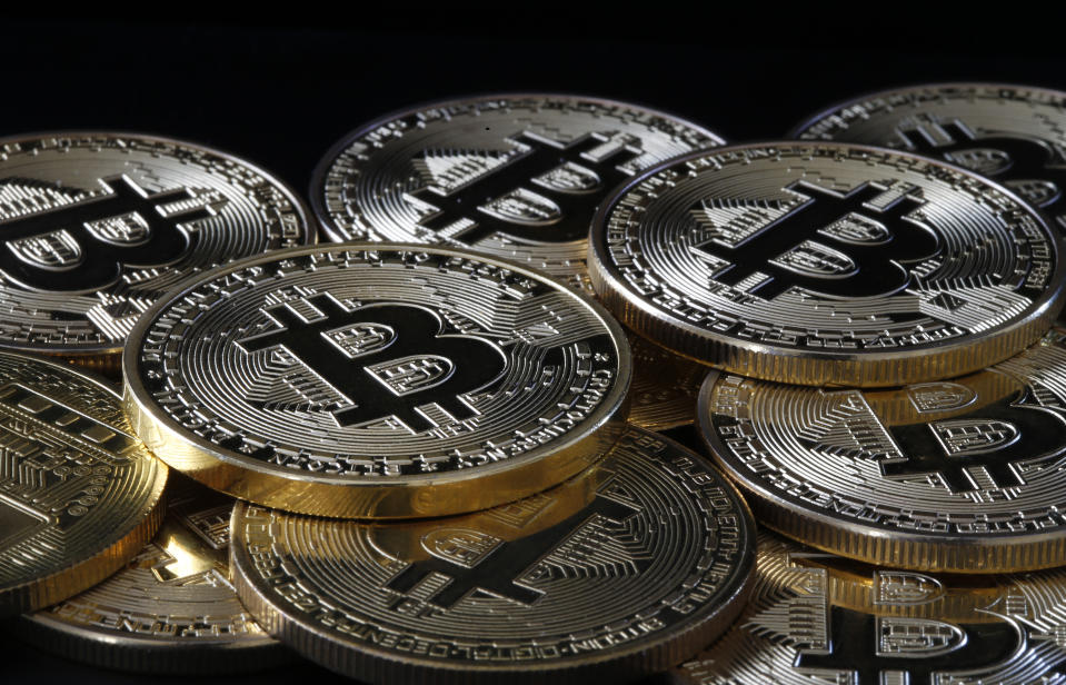 Scădere semnificativă a Bitcoin-ului cu 25%! Care este pragul sub care a coborât cea mai valoroasă monedă digitală?