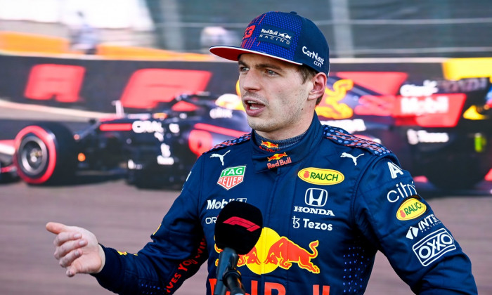 Max Verstappen, campion mondial în premieră la Formula 1. Titlul i-a revenit după ce l-a întrecut pe Lewis Hamilton în ultimul tur