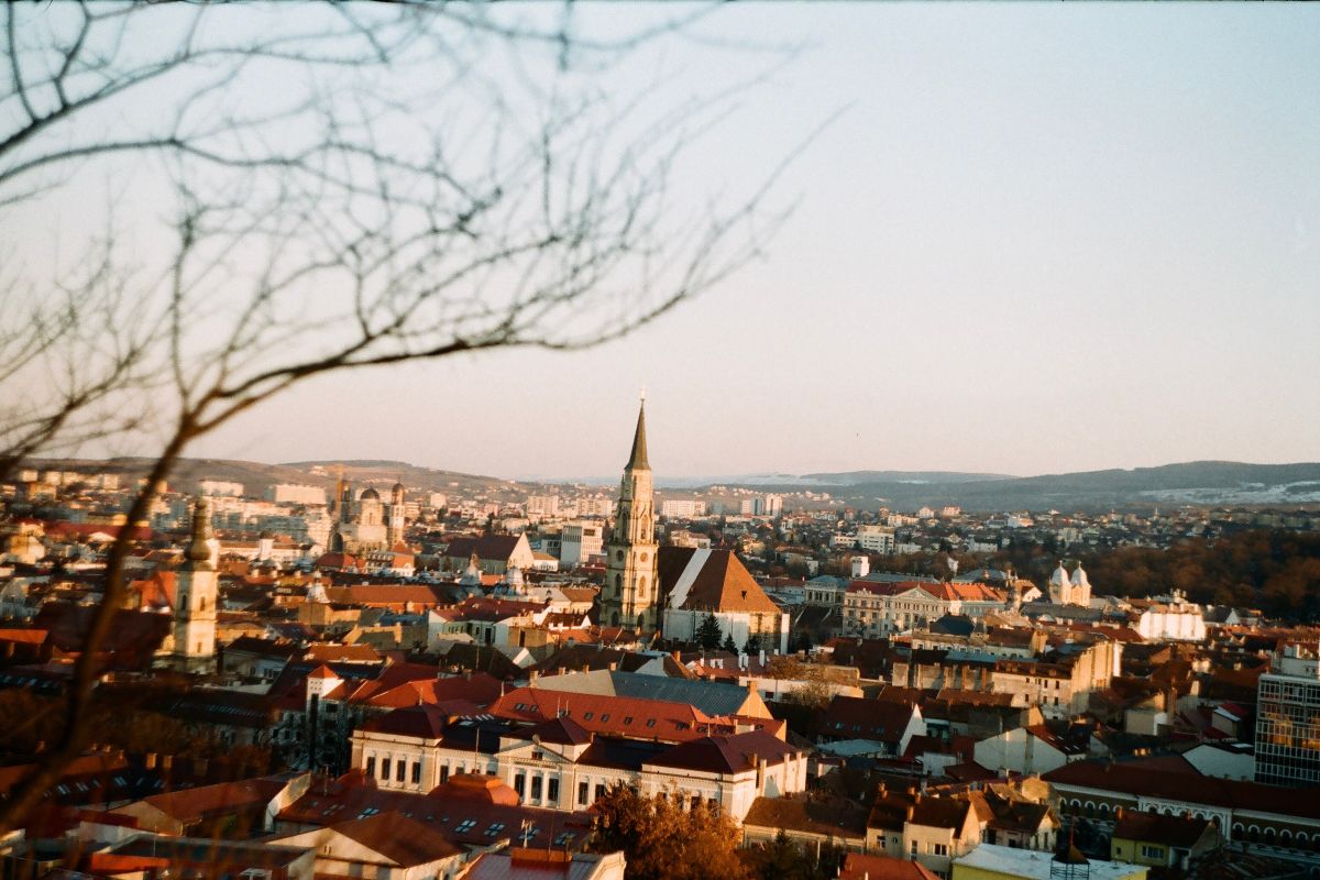 Vrei să vizitezi vara asta Cluj-Napoca? Iată care sunt obiectivele de neratat!