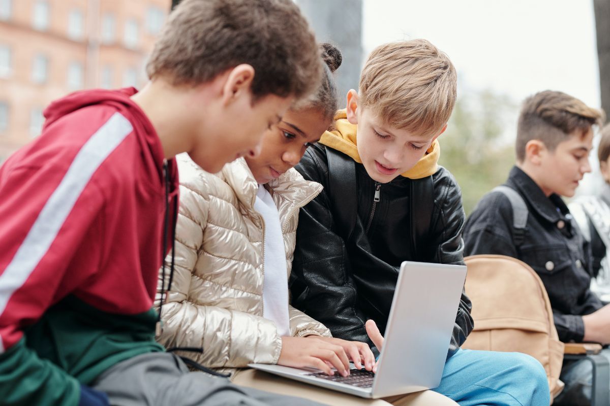 Ce cadou să-i faci copilului tău după ce a obținut rezultate bune la Evaluarea Națională?