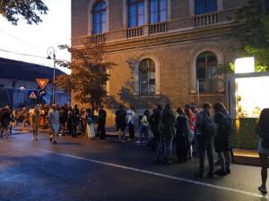 Coada-intrare-Rectorat-UBB-EC Special-Electric-Castle-9-aug-2021-4 (1)